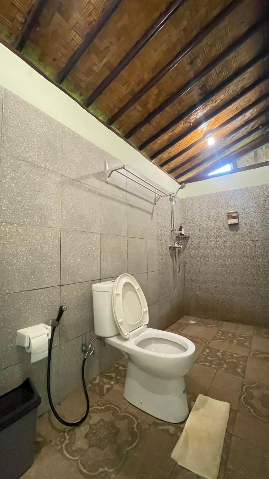 Mesari Holiday park 2*