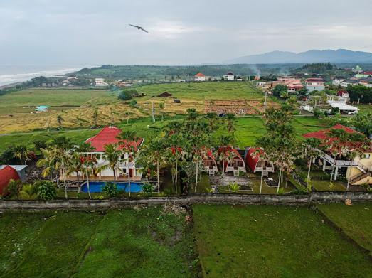 Arton & Club 4* Pulukan