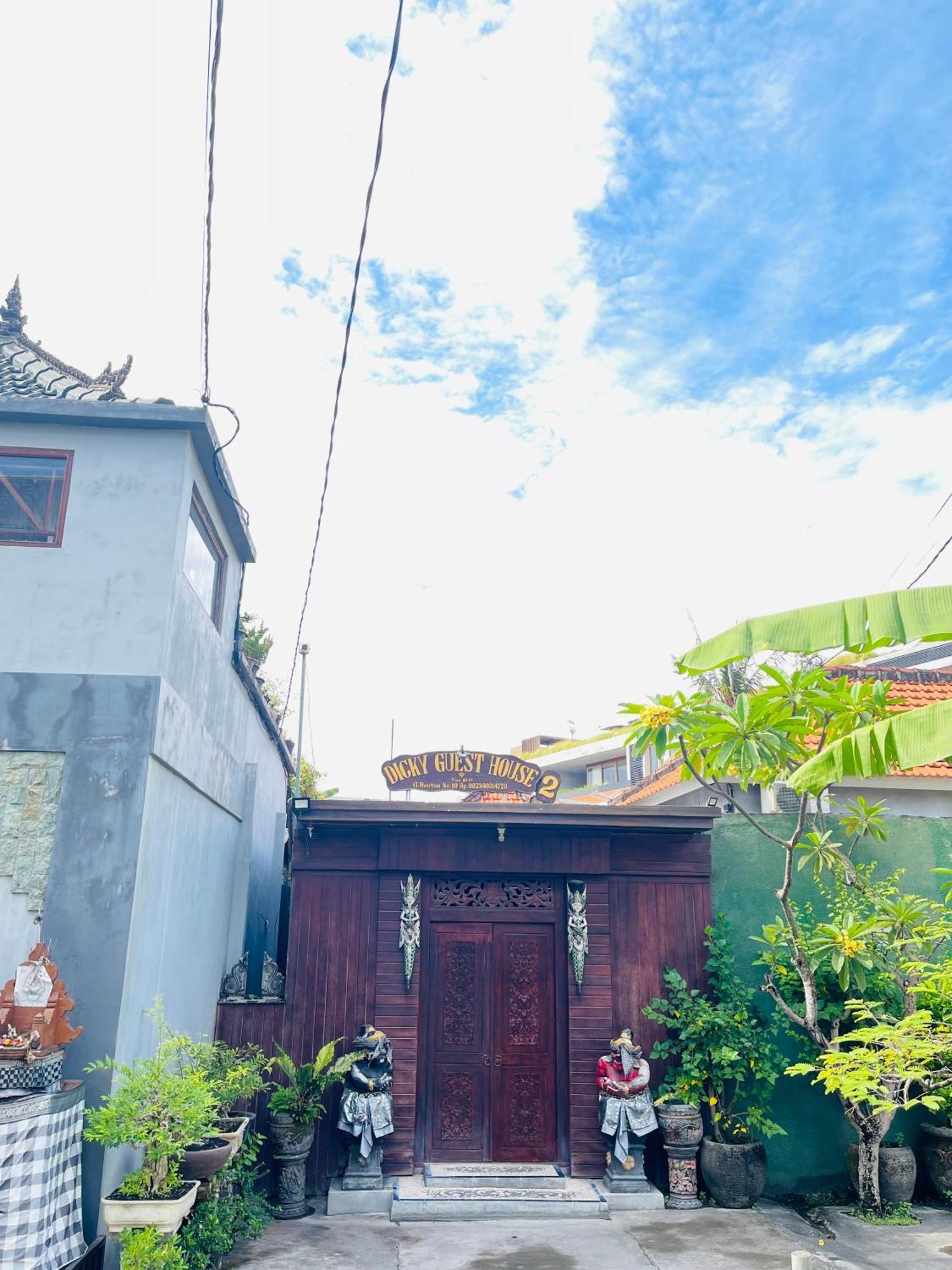 Wisma tamu Dicky 2 Batu Bolong Canggu (Bali)