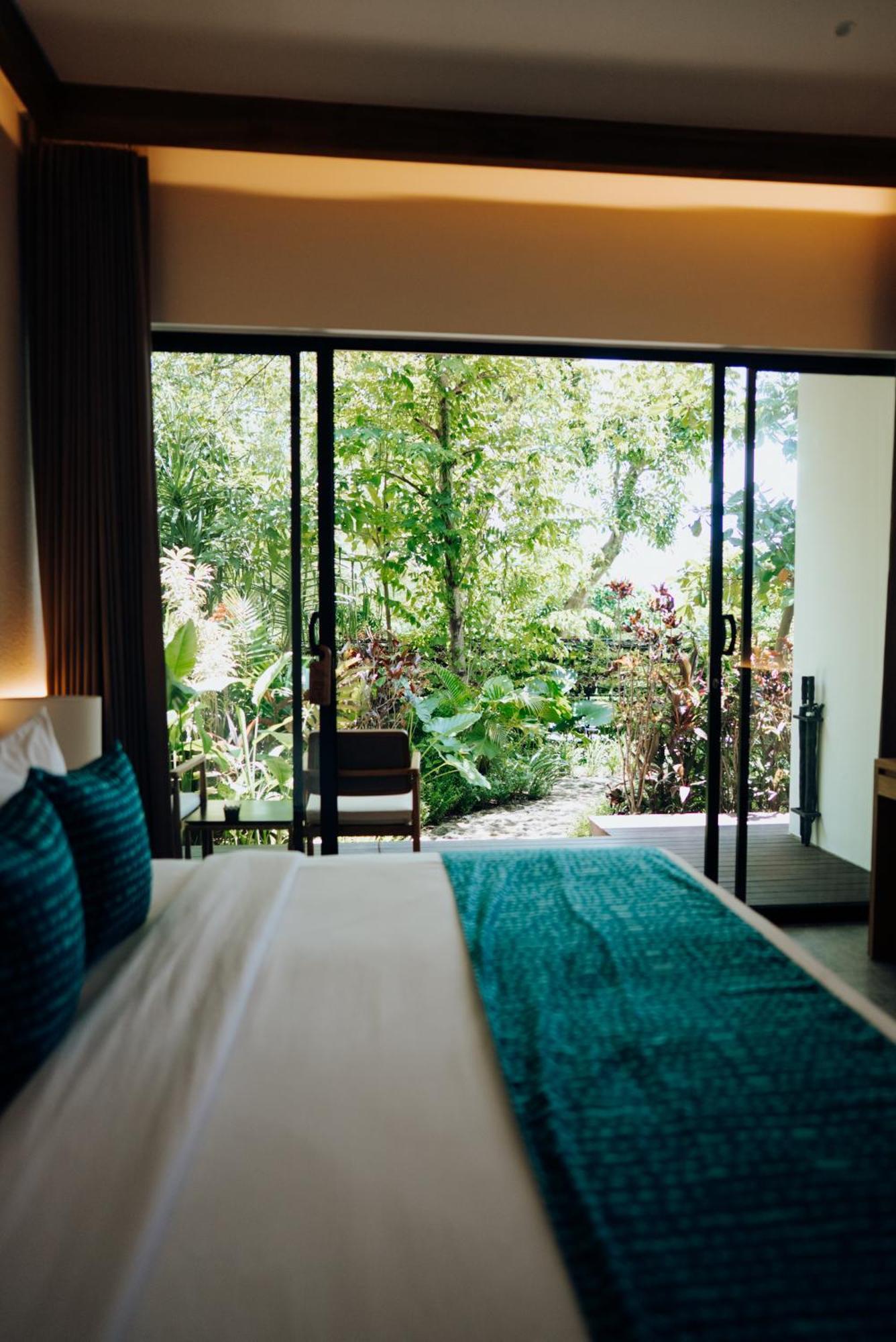 Resort Deep Roots Dive & Yoga 4*