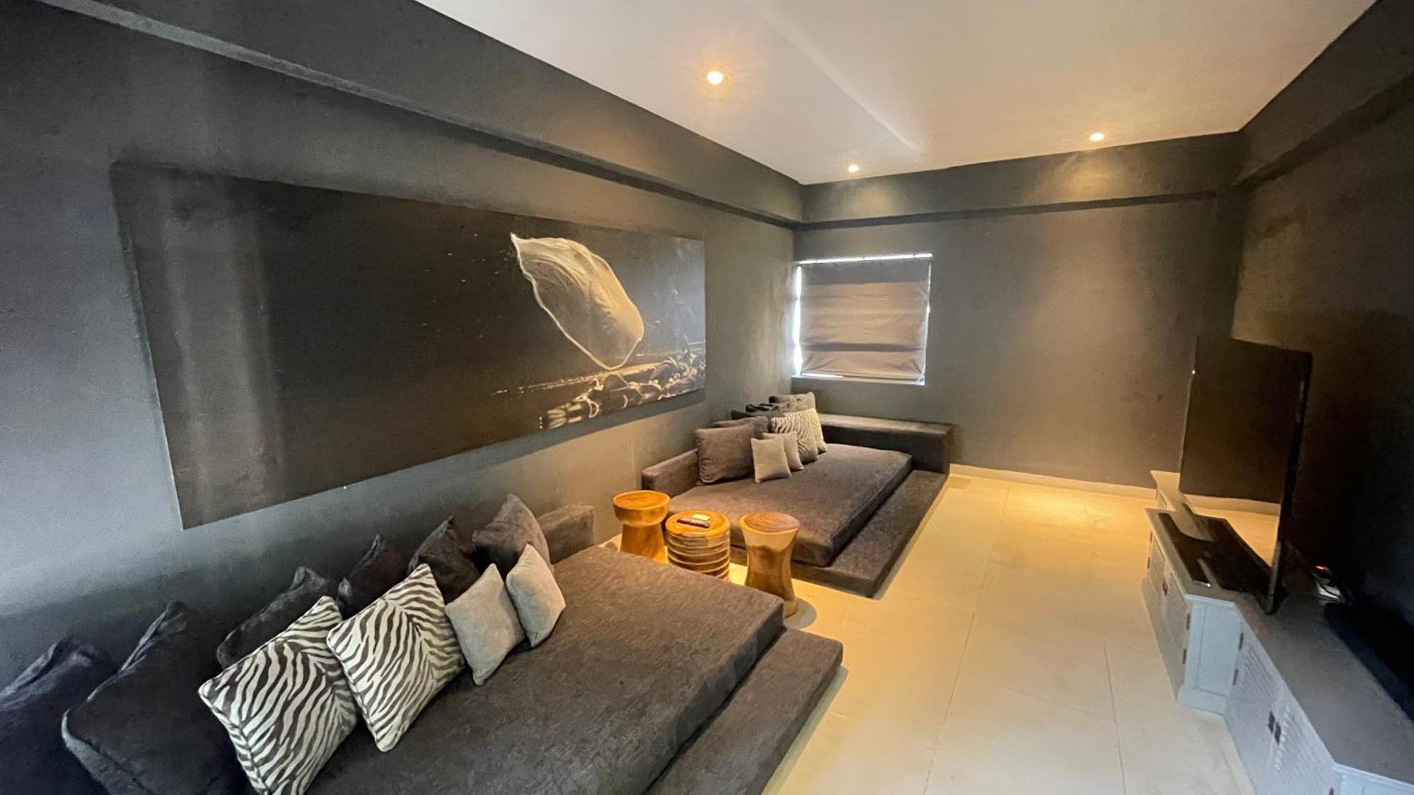 Luxury 5br With Private Pool, Rice Fields View & Nearby - The Palm House Villa