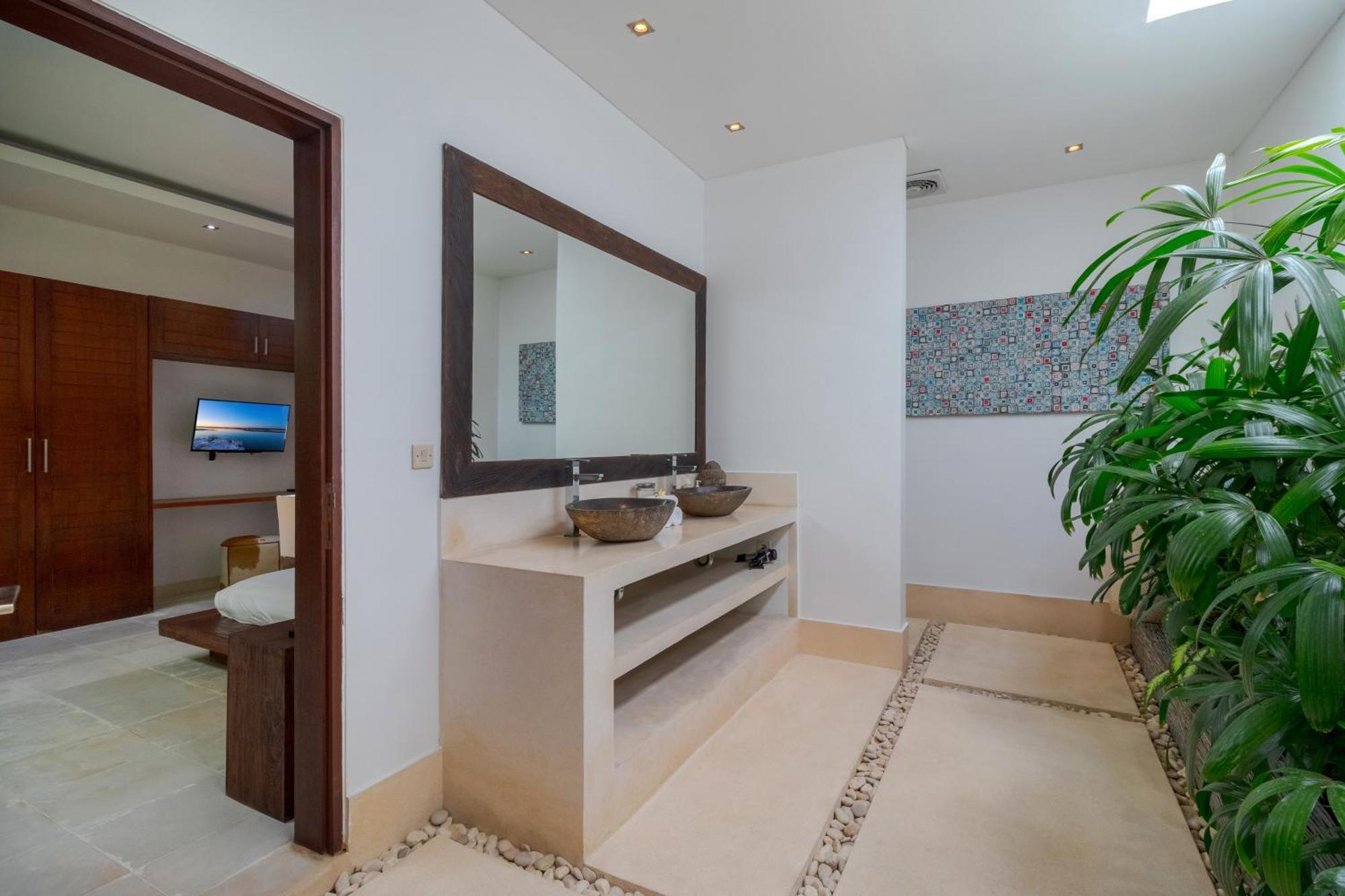 Gorgeous Tropical 3 Bed Pool Villa, 24hr Security Villa Seminyak (Bali)
