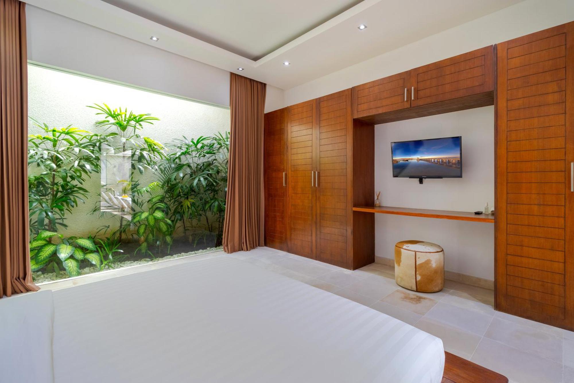 Gorgeous Tropical 3 Bed Pool Villa, 24hr Security Villa