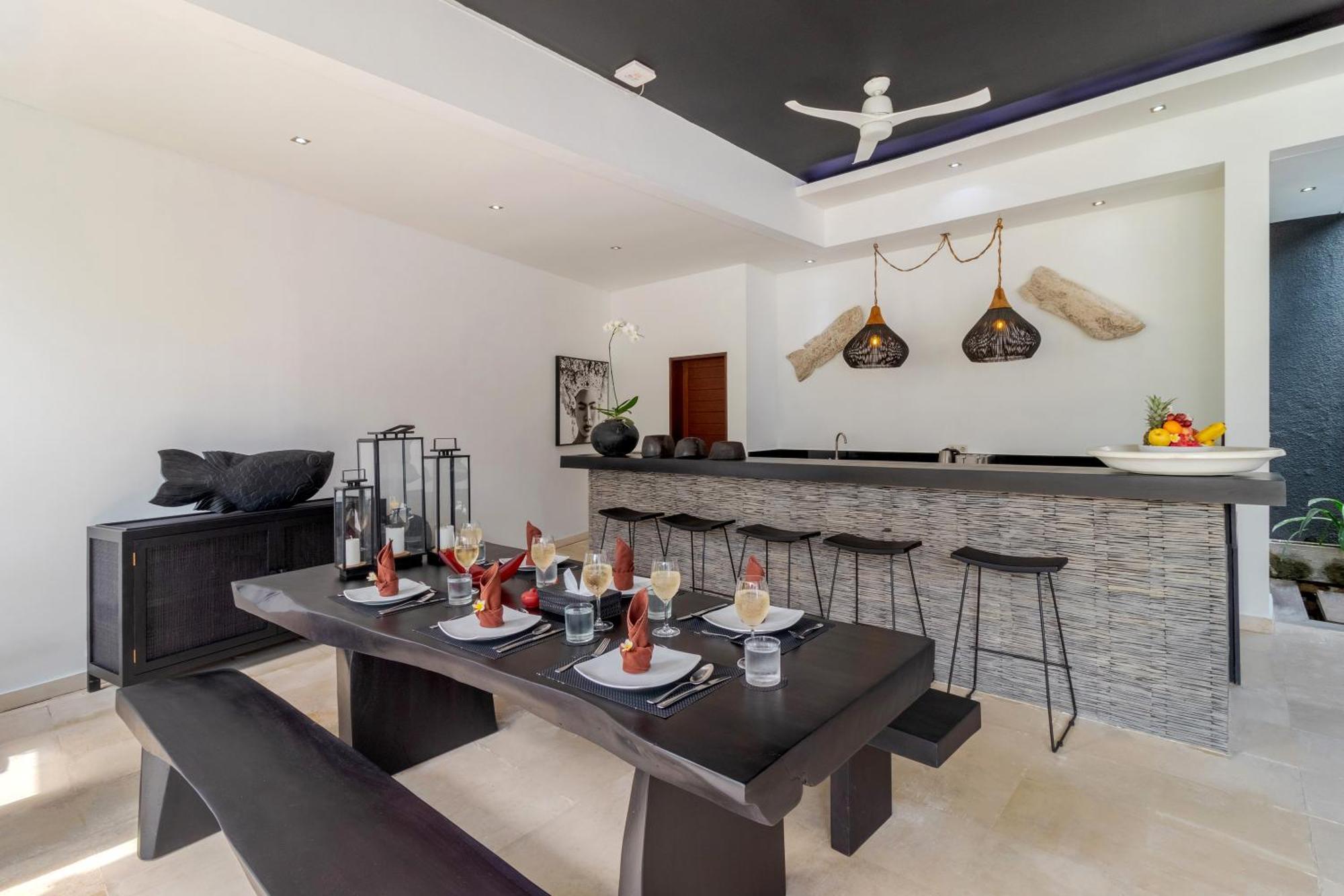 Gorgeous Tropical 3 Bed Pool Villa, 24hr Security Villa