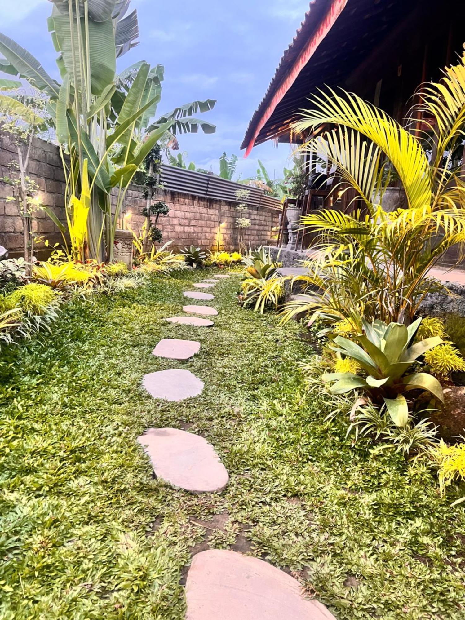 Di Kubu Yr Jembrana (Bali)