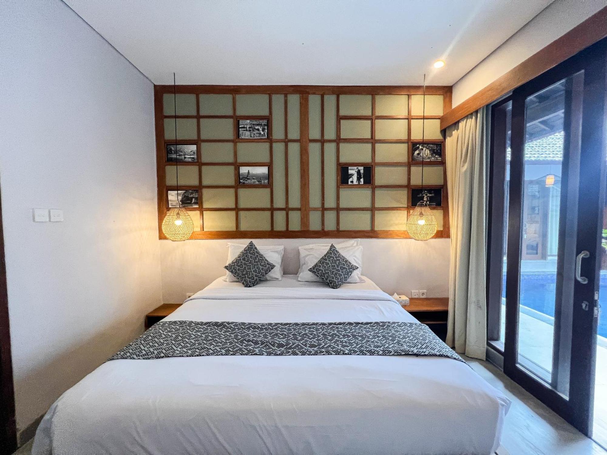 Apple & Holiday park Seminyak (Bali)