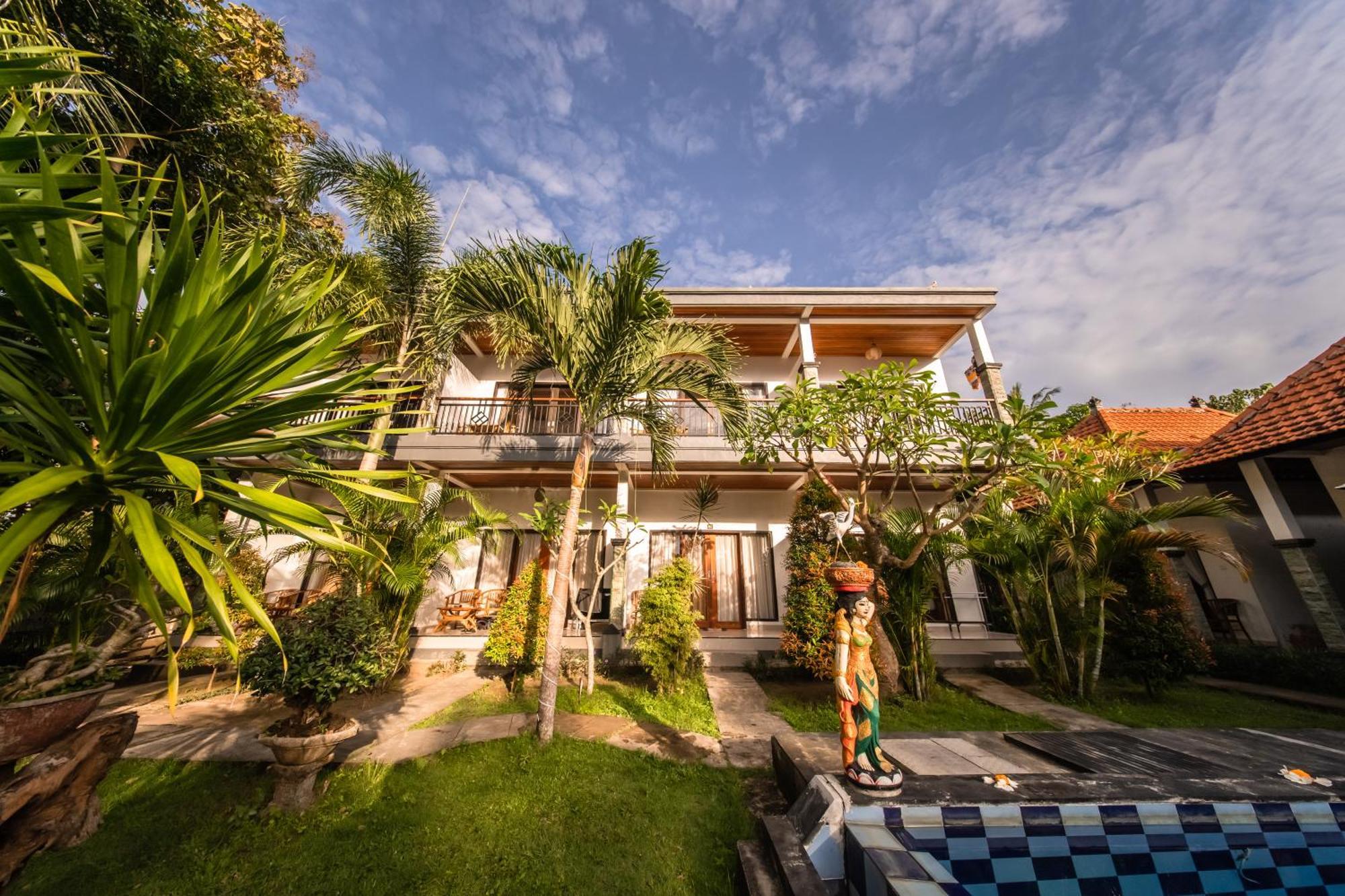 Holiday park Surya Maha Bungallo 3*