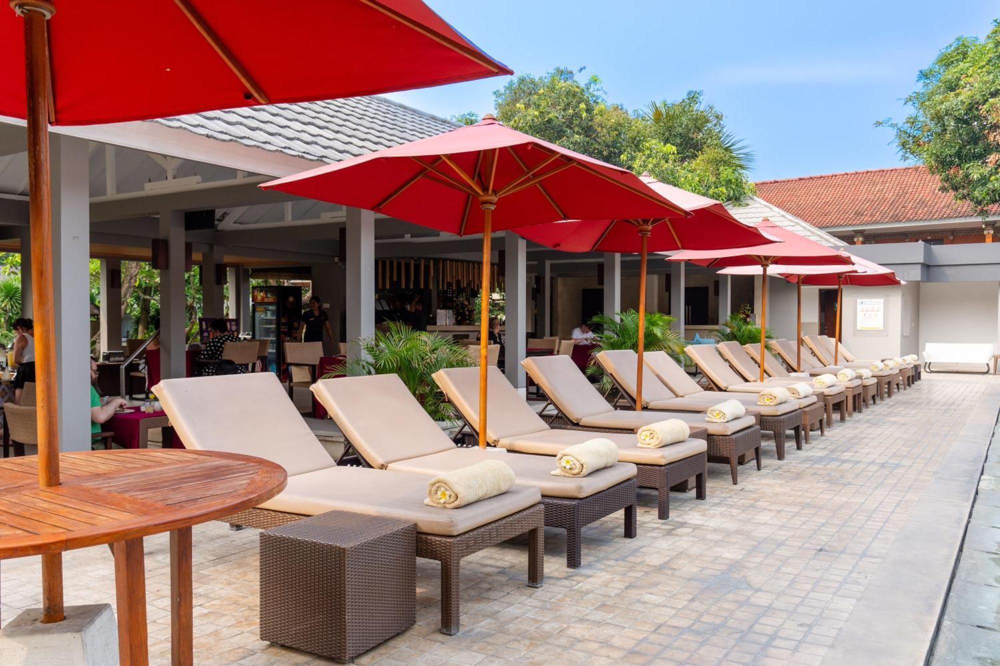 Dewi Sri Hotel 3*