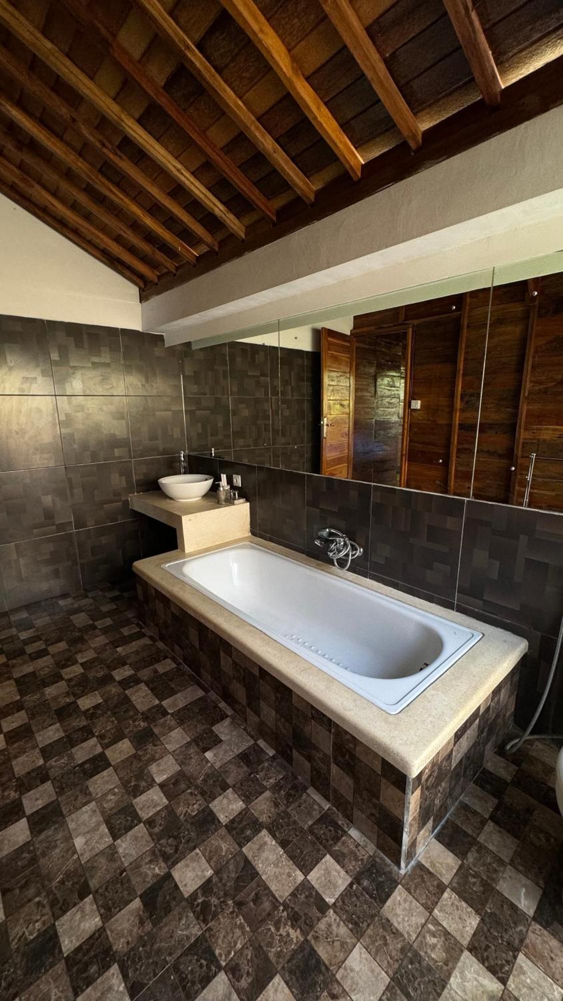 Homestay Ocho Bali Surf Camp