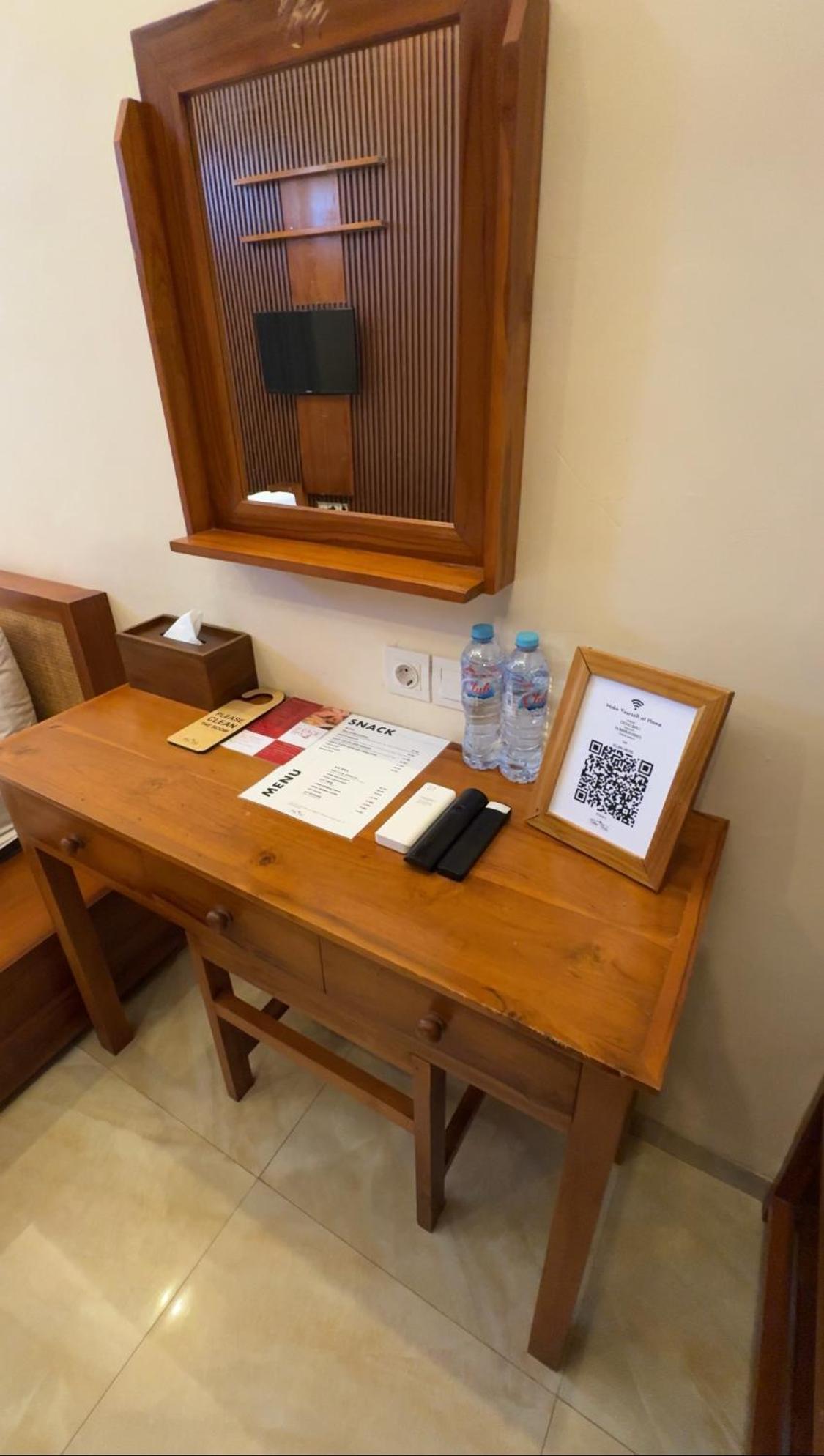 Ocho Bali Surf Camp Homestay