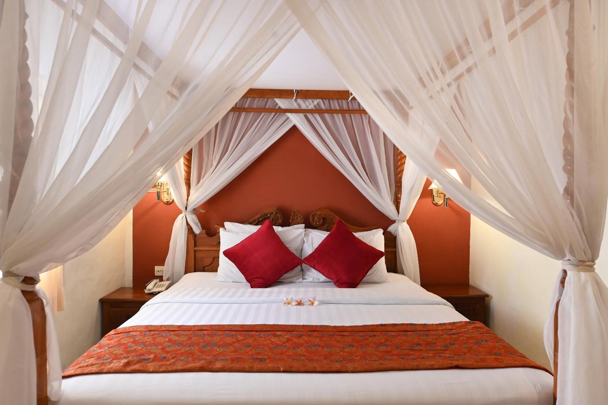 Hotel Puri Dewa Bharata & Legian (Bali)