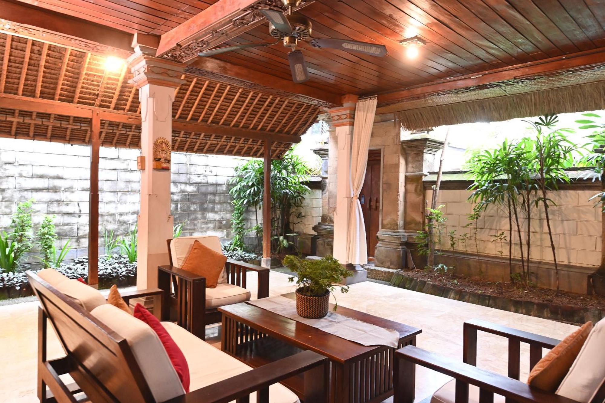 Hotel Puri Dewa Bharata & Legian (Bali)