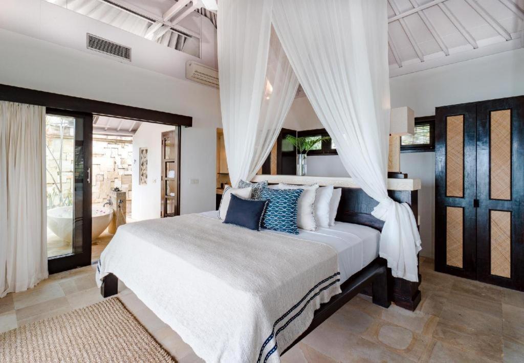 Batu Karang Lembongan & 4* Nusa Lembongan (Bali)