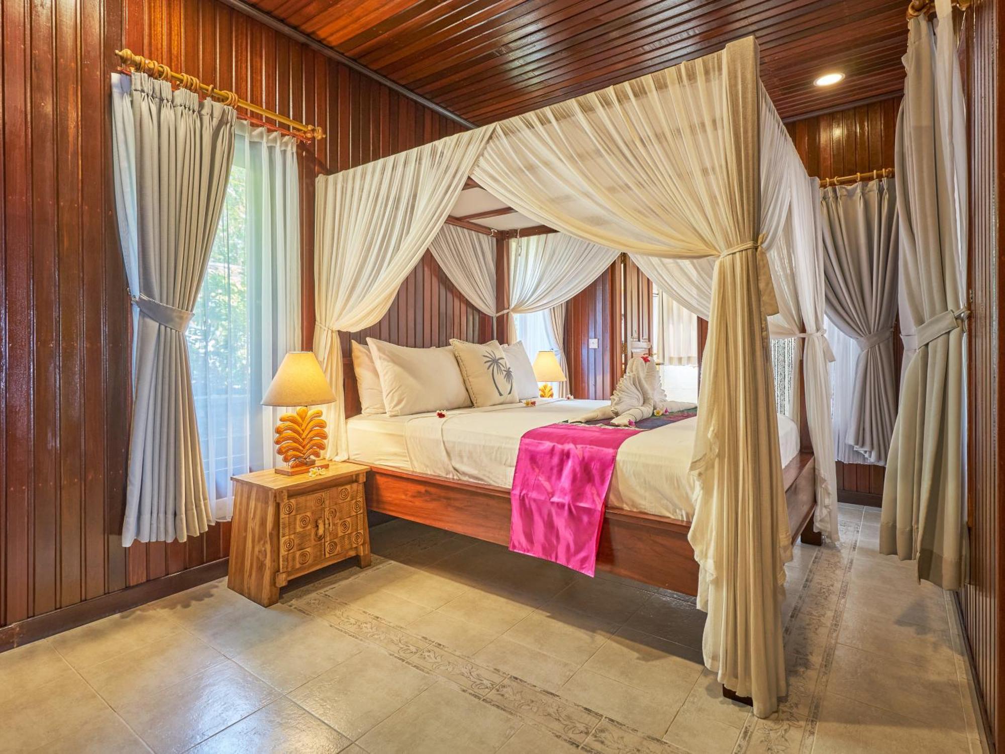 Onlyou Villa Amed (Bali)