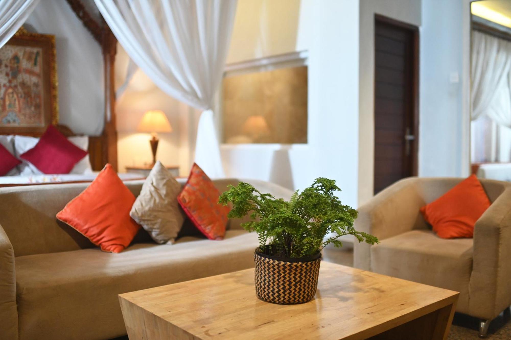 Hotel Puri Dewa Bharata &
