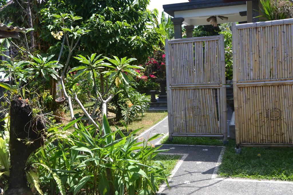 Guest house Sakha House