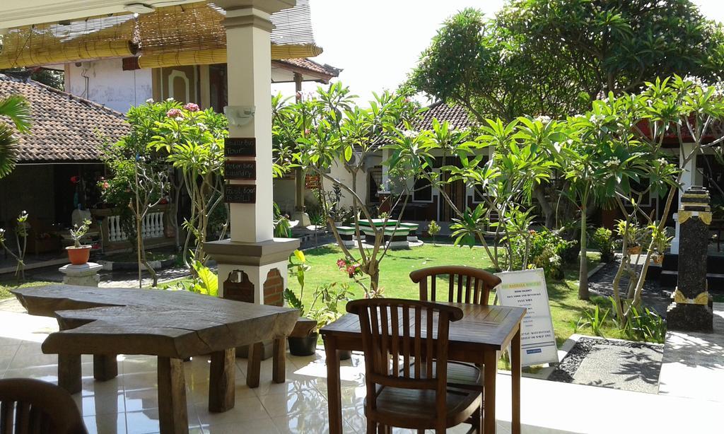 Puri Mandhara Wisma tamu