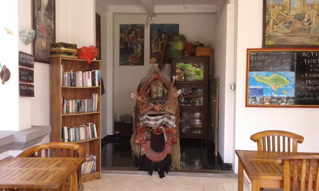 Wisma tamu Puri Mandhara Lovina (Bali)