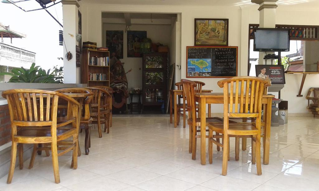 Puri Mandhara Wisma tamu *