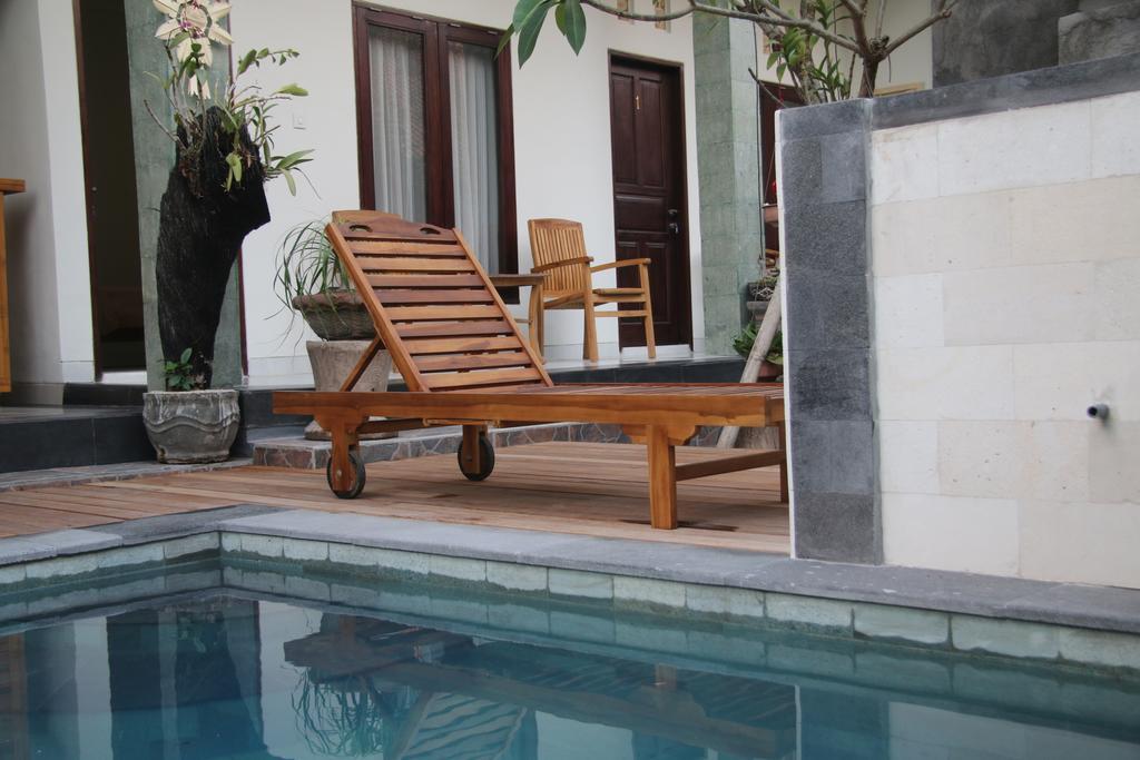 Pujihouse One Homestay *