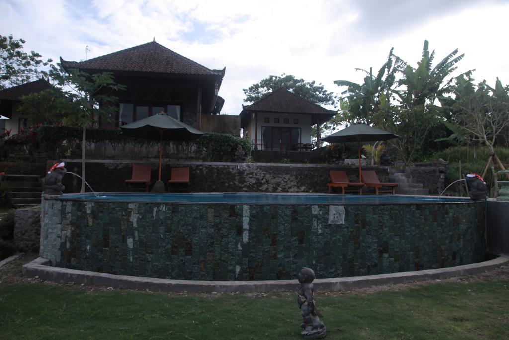 Giri Carik Guest house