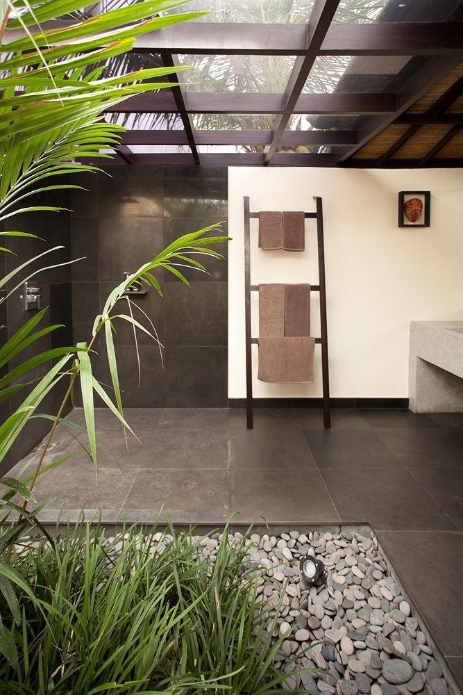 Elok * Seminyak (Bali)