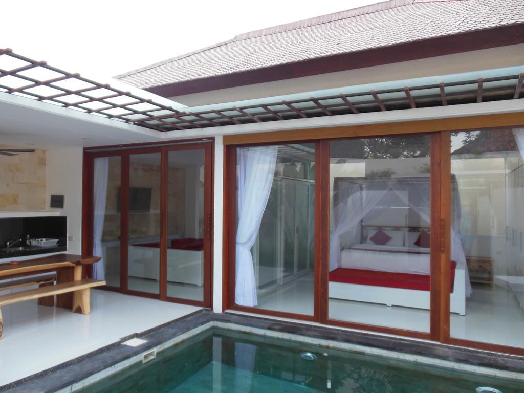 Hk Bali Villa Legian (Bali)
