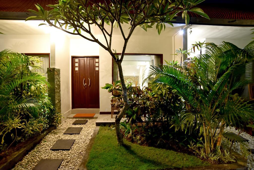 Aparthotel La House 3*