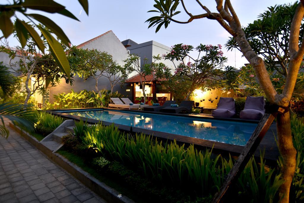 La House Aparthotel 3*