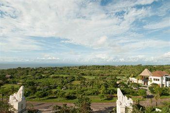 Hotel Lorin New Kuta 4*