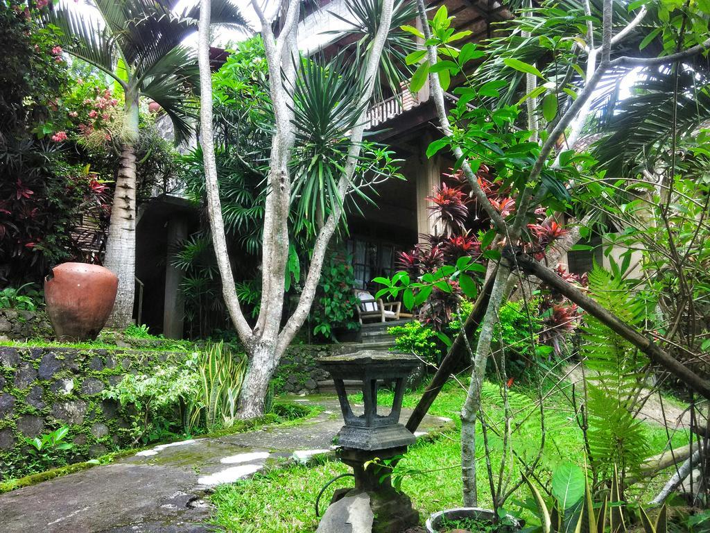 Puri Sawah Bungalows & Restaurant Guest house