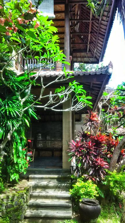 Puri Sawah Bungalows & Restaurant Guest house