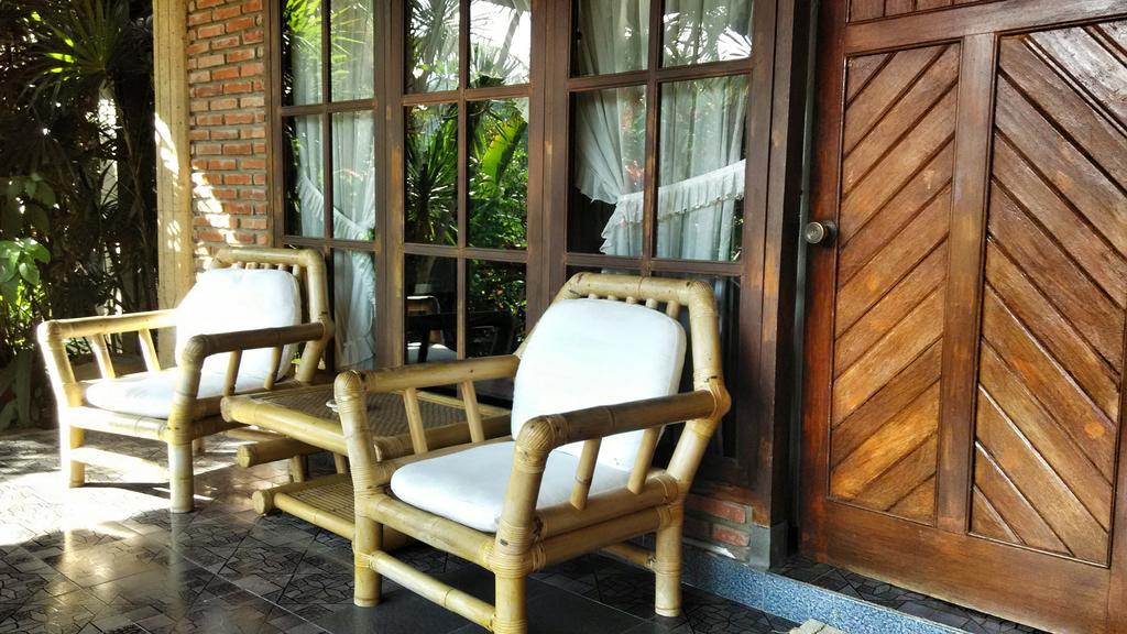 Puri Sawah Bungalows & Restaurant *