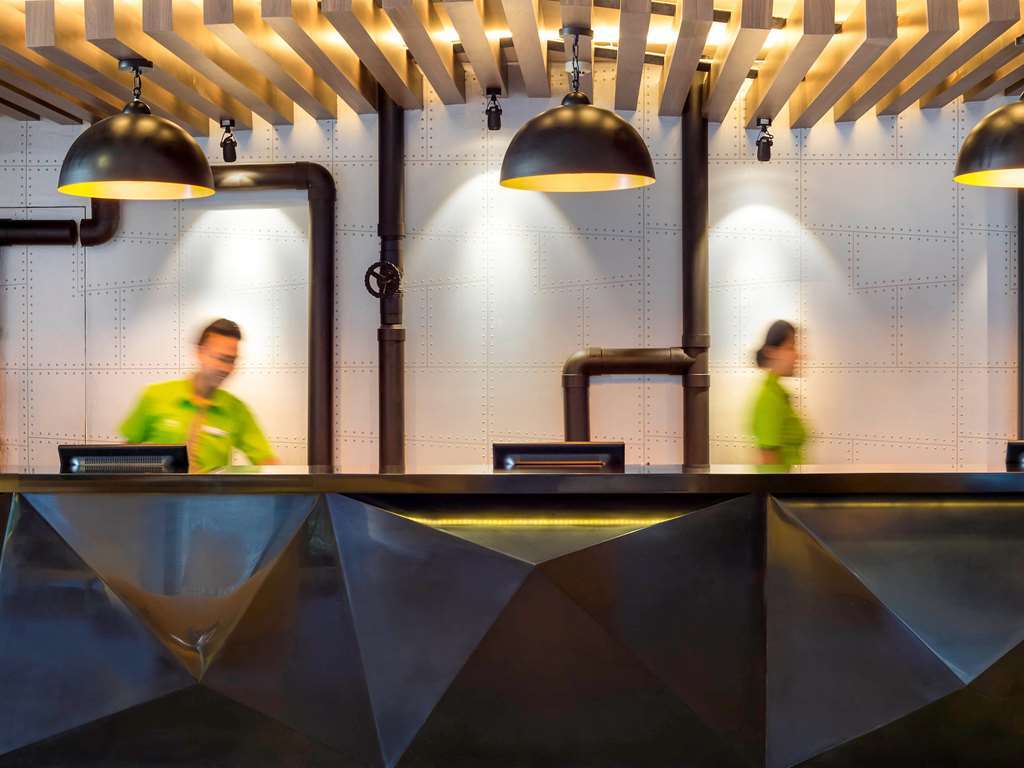 Kamaniiya Petitenget Hotel