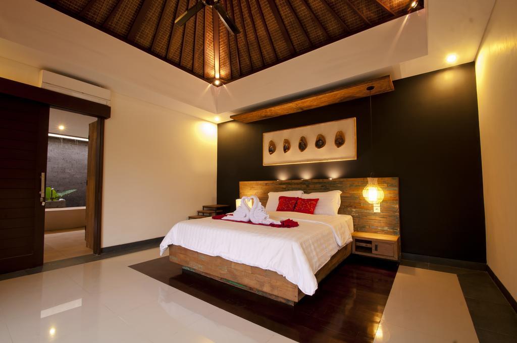 Villa Virgin *
