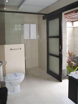 Hotel Aneka & 3*