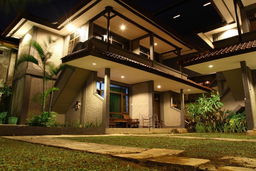 Amazing Kuta Hotel 2*