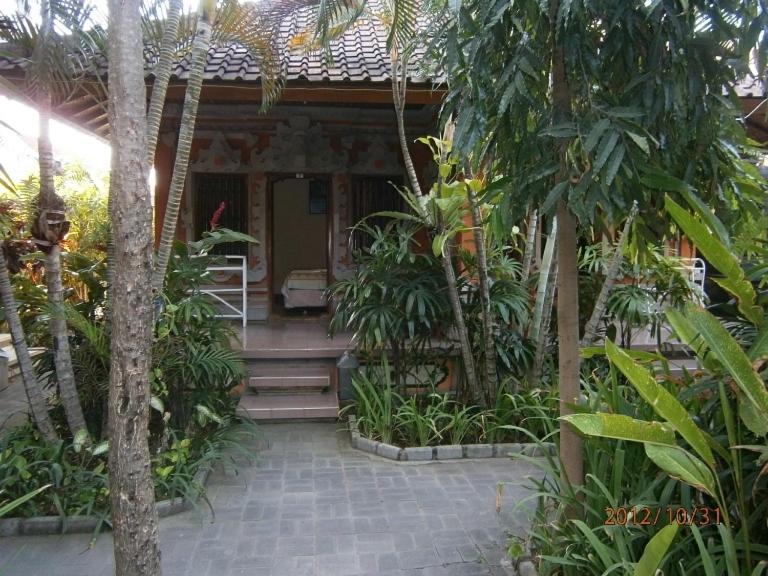 Adus Guest house 2*