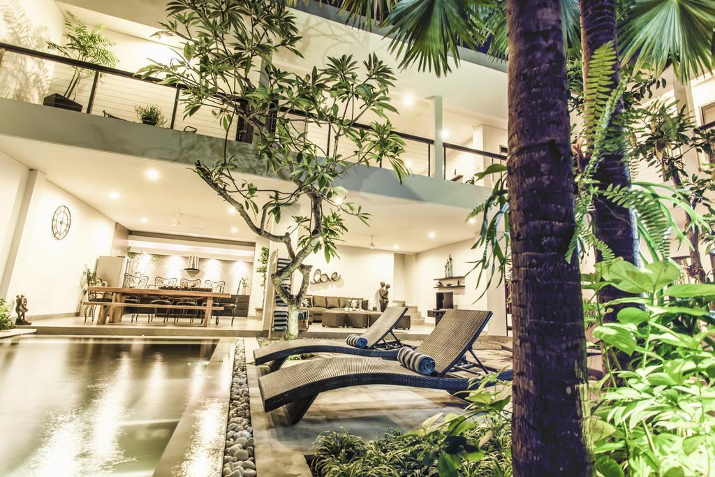 Lamunan Villa Seminyak (Bali)