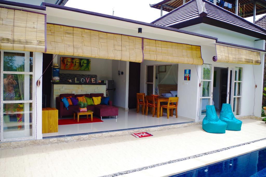 Ratna Villa *