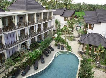 Bakung And Hotel 3*