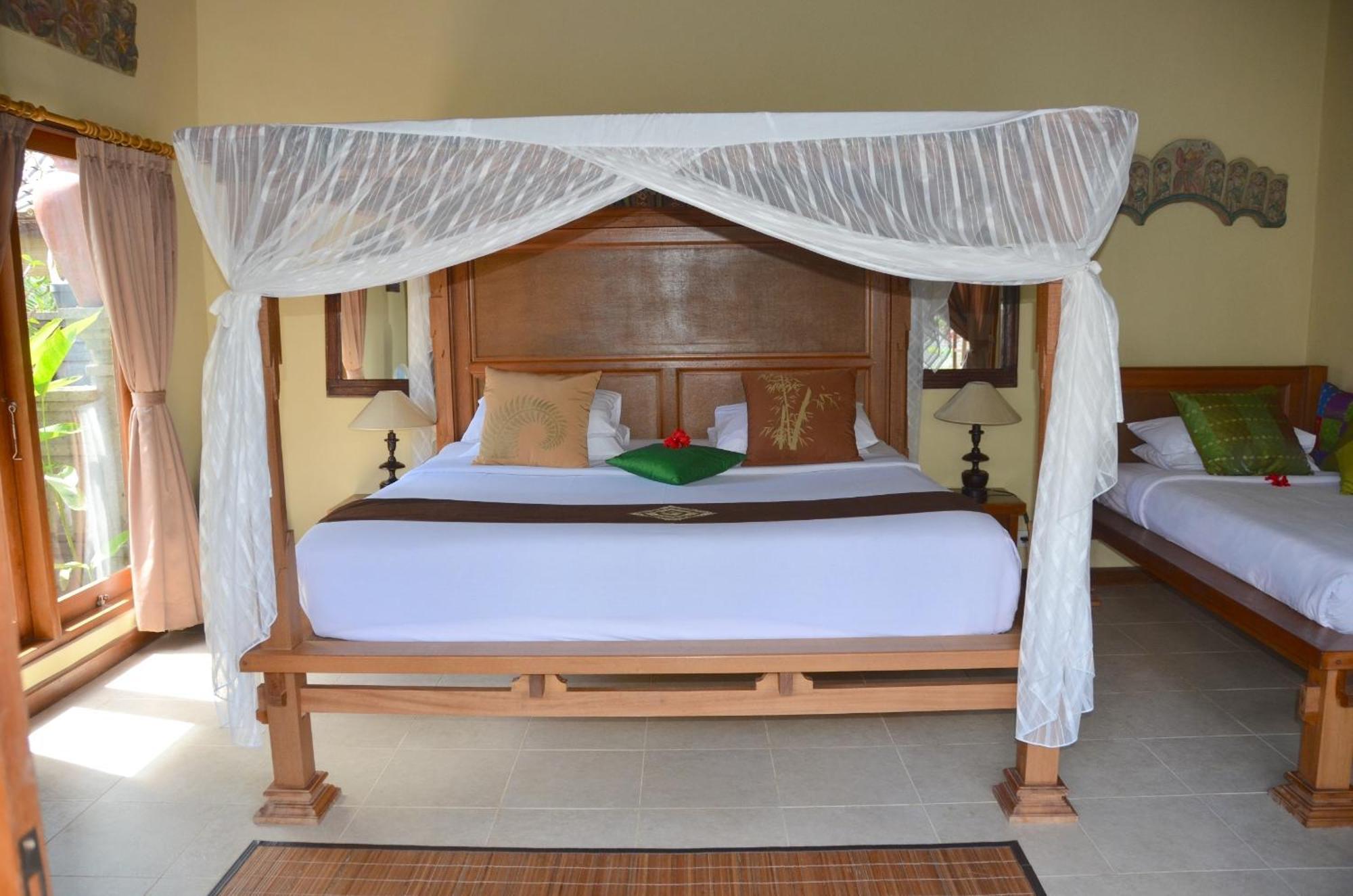 Agung Khalia 4*