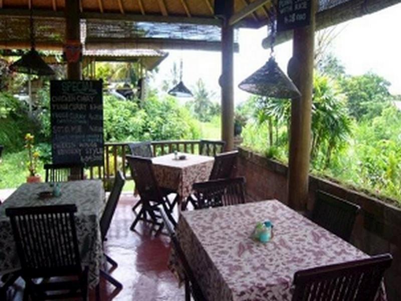 Puri Sawah Bungalows & Restaurant Guest house *