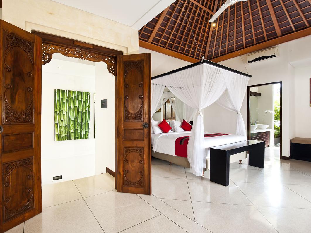 Zanissa * Seminyak (Bali)