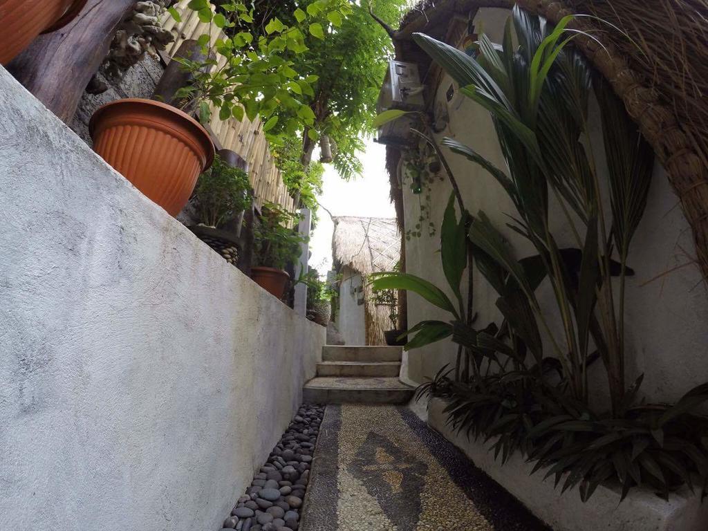 Paradise Warung & House Bali 2*