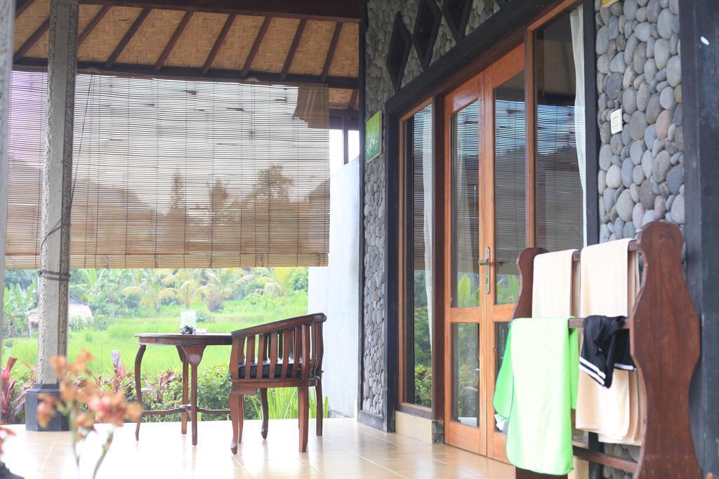 Guest house Giri Carik