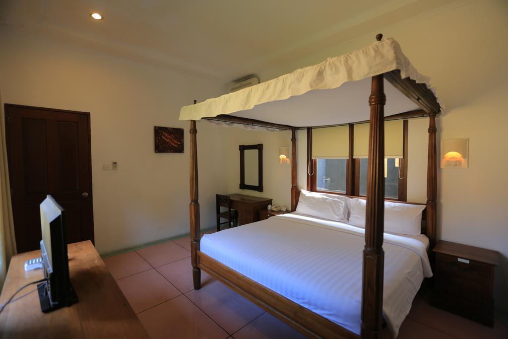 Putri Bali * Seminyak (Bali)