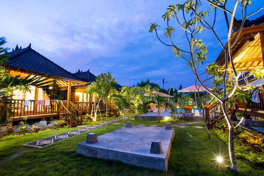 Dinatah Lembongan Villas 4*