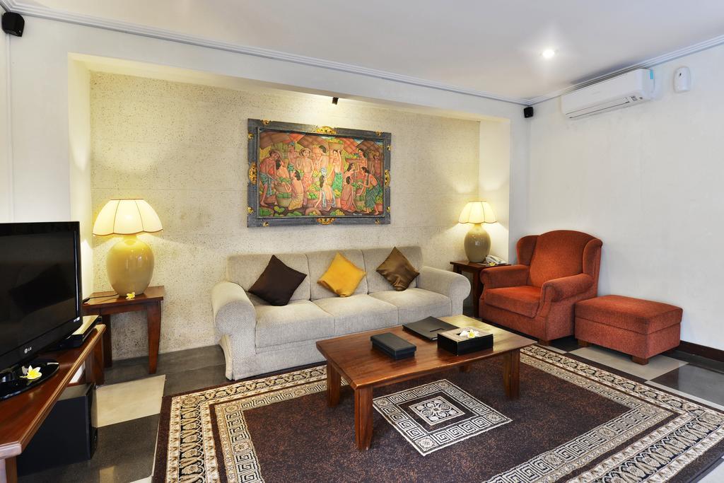The Khayangan Dreams Villa, Villa