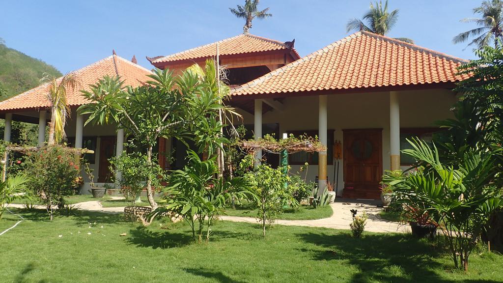Hibiscus House Bali Guest house 3*
